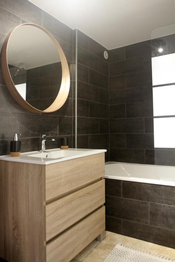 A La Tete De Cheval Appartement Épernay Buitenkant foto